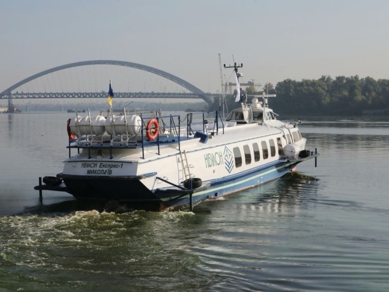 Річкові подорожі Дніпром: Канів прийняв першу “Ракету” із Києва