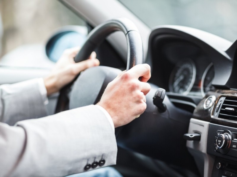 Автомат чи механіка: у посвідченнях водія з’явиться відмітка про коробку передач