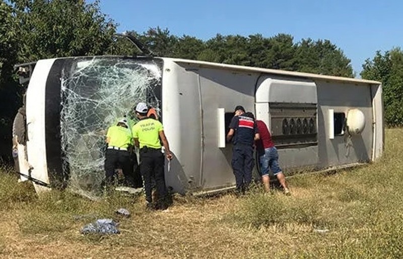 У Туреччині перекинувся автобус з українськими туристами: один загиблий, багато травмованих (ФОТО)