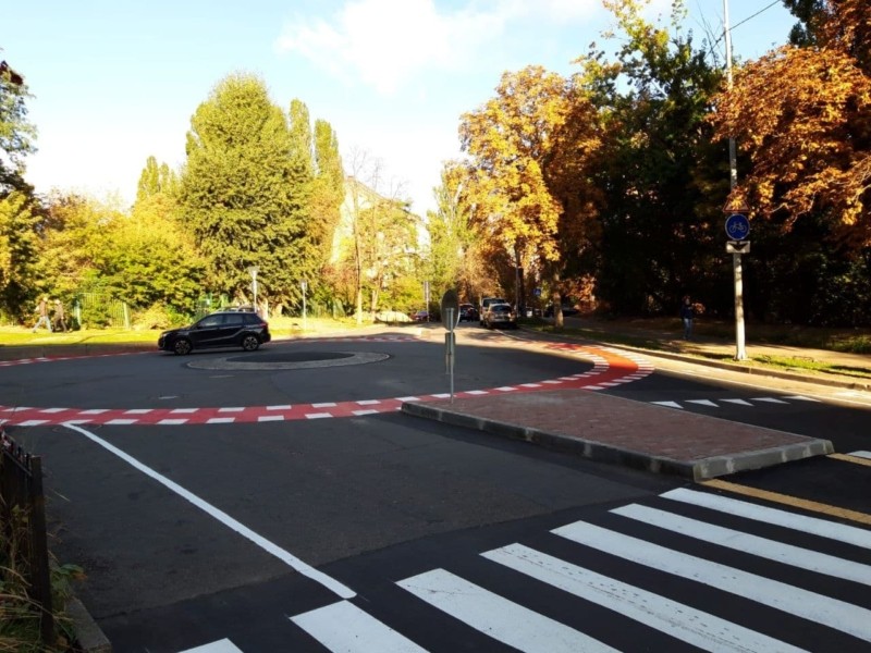 На київських дорогах збільшується кількість кільцевих розв’язок – де ще облаштують (ФОТО)