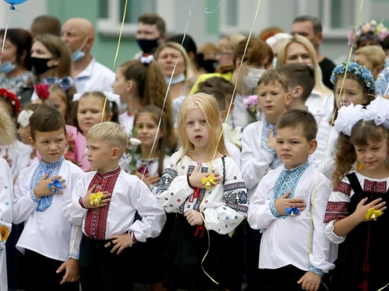 Київські школи цього року почнуть раніше приймати документи в перші класи