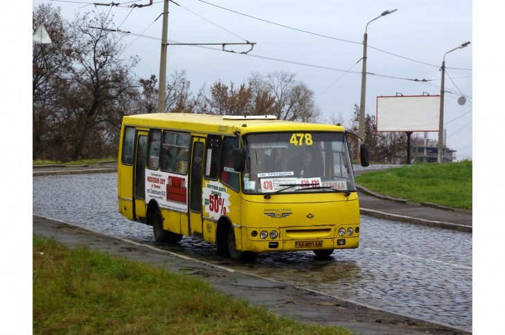 У Києві пропонують відновити маршрутку від Виноградаря до Троєщини