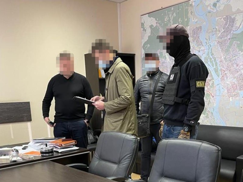 В “Київтеплоенерго” пройшли обшуки: керівник і підрядник отримали підозри