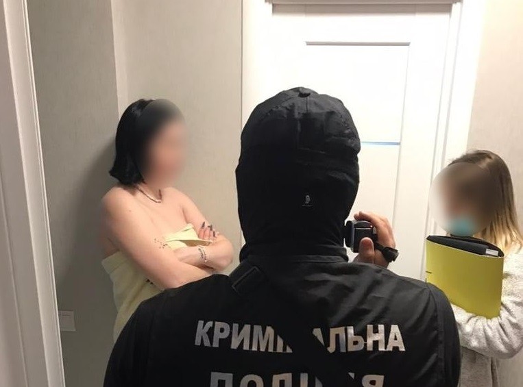 У тихому вирі. 24-річна дівчина організувала дім розпусти на Київщині