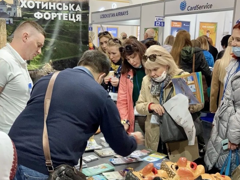 Подорожі і пандемія. У Києві відкрили міжнародну туристичну виставку (ФОТО)