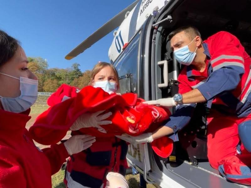 Немовля з хворим серцем рятували вертольотом: дитину до Києва доправили аж зі Львова