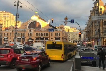 У громадському транспорті Києва планують відновити оплату за проїзд
