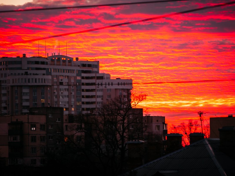 Армагедон: киян налякав багряний захід сонця (ФОТО)