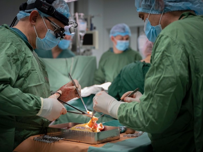 У столиці прооперували чоловіка з кам’яним серцем – перша в Україні унікальна операція