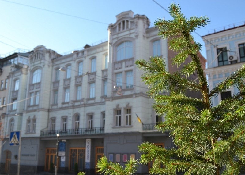 Київські театри змінили афіші через карантин, а глядачі відмовляються від квитків