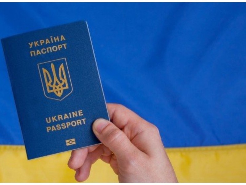 Захисникам України можуть спростити отримання громадянства