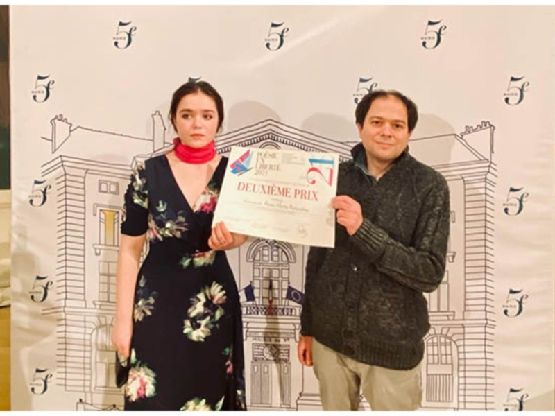 Столична школярка перемогла у поетичному конкурсі у Парижі