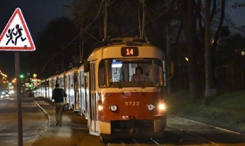 ДТП заблокувала рух трамваїв у Солом’янському районі (ВІДЕО)