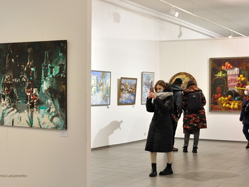 Колективна виставка Майстерні формального мистецтва НАОМА представлена у Київській картинній галереї
