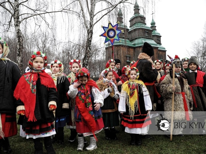 Святкування за народним звичаєм: у Києві на Різдво співатимуть колядки і водитимуть Козу
