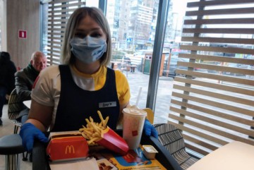 Вільна каса! McDonald’s відновлює роботу ресторана в Бучі