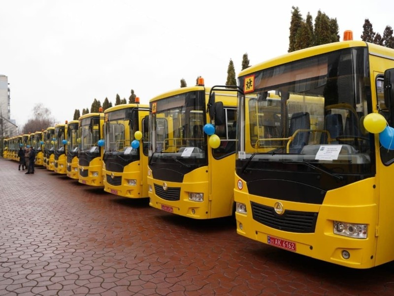 Ще 23 громади Київщини отримали нові шкільні автобуси (ПЕРЕЛІК)