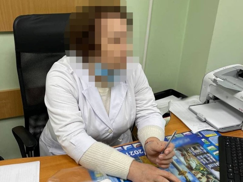 Фейкова вакцинація в Києві: схему на мільйони організували медик та поліцейський (ФОТО)