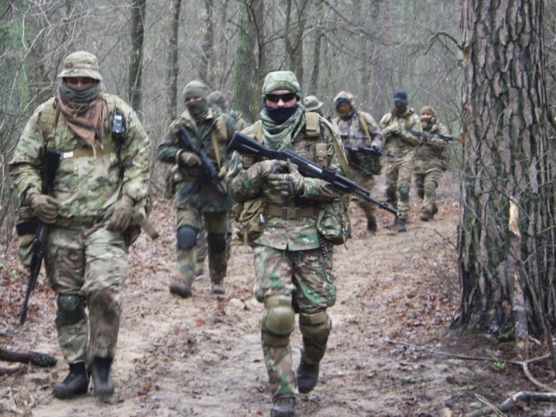 Оборона Києва: на Дарниці пройшли військові навчання