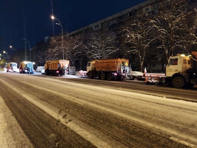 Снігопад в Києві: більшість вулиць розчищені від снігу (ФОТО)