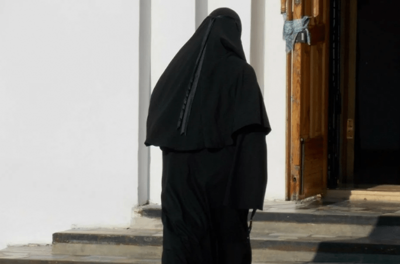“Кинула” знайому на $ 45 тисяч. На Київщині псевдо-монахиня 4 роки виманювала у людей гроші