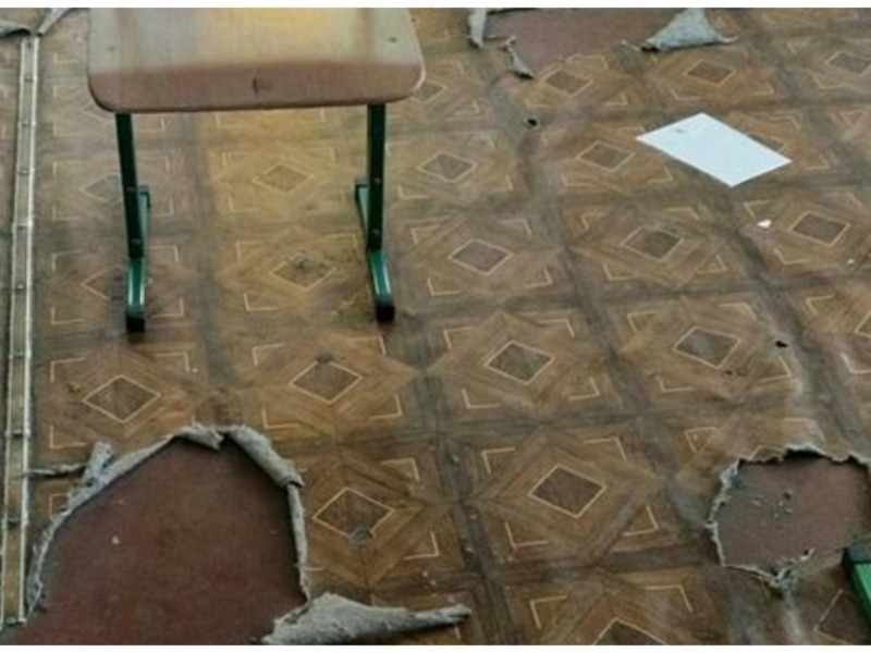 Дірява підлога та пресинг директора – у школі на Святошино розгоряється скандал