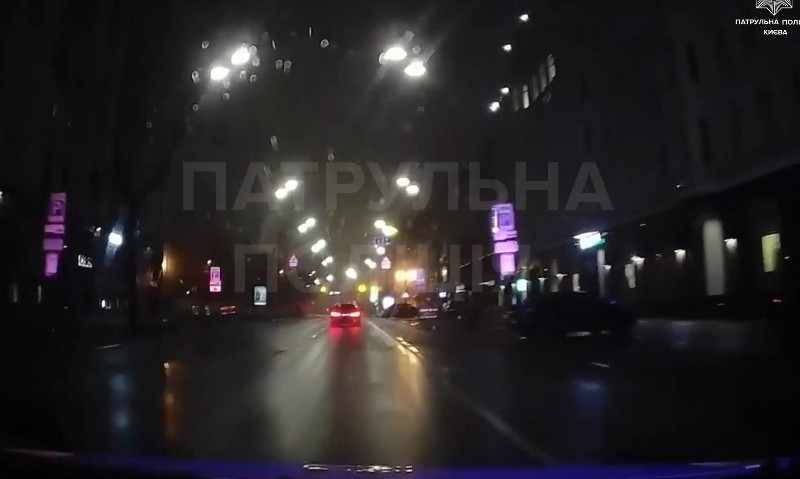П’яний 20-річний водій BMW влаштував “перегони” з патрульними центром Києва (ВІДЕО)