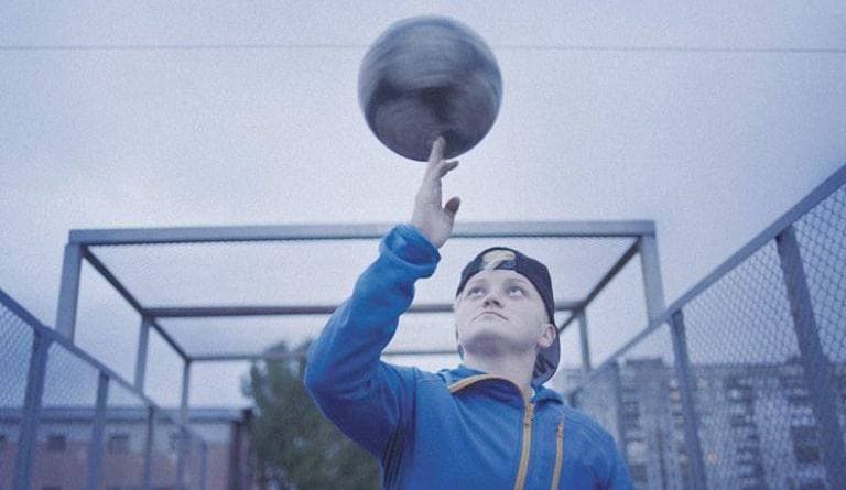 На Netflix з’явиться фільм «Домашні ігри» про киянку-футболістку