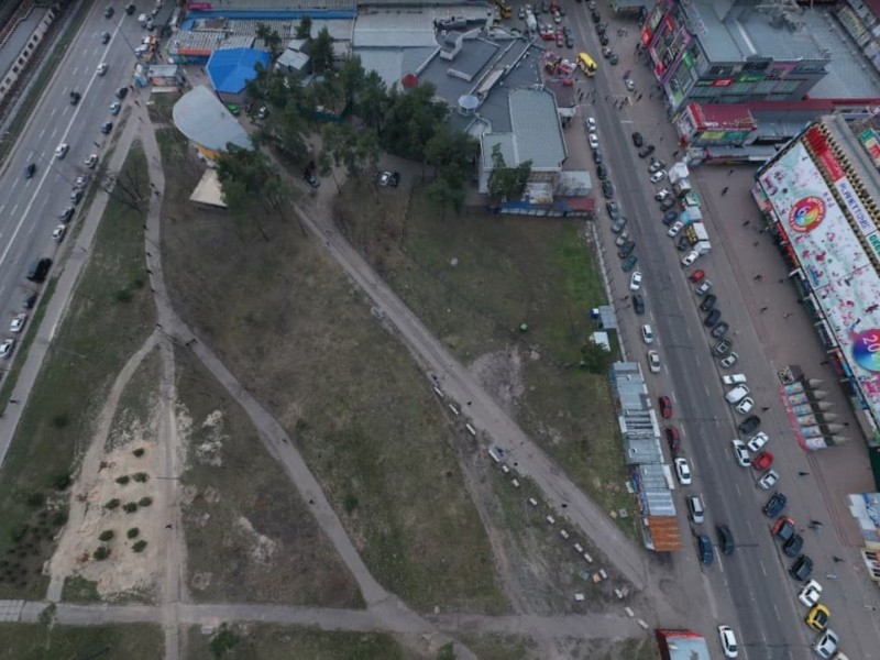 Земельну ділянку біля метро «Дарниця» вартістю 1,5 млн грн повернули Києву