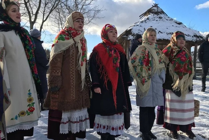 Колядки, різдвяні співи, водіння Кози. У Києві показали, як потрібно святкувати Різдво
