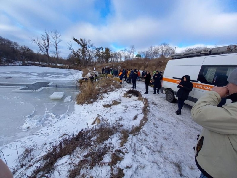 Трагедія під Києвом на Водохреще: в ополонці потонув чоловік (ФОТО)