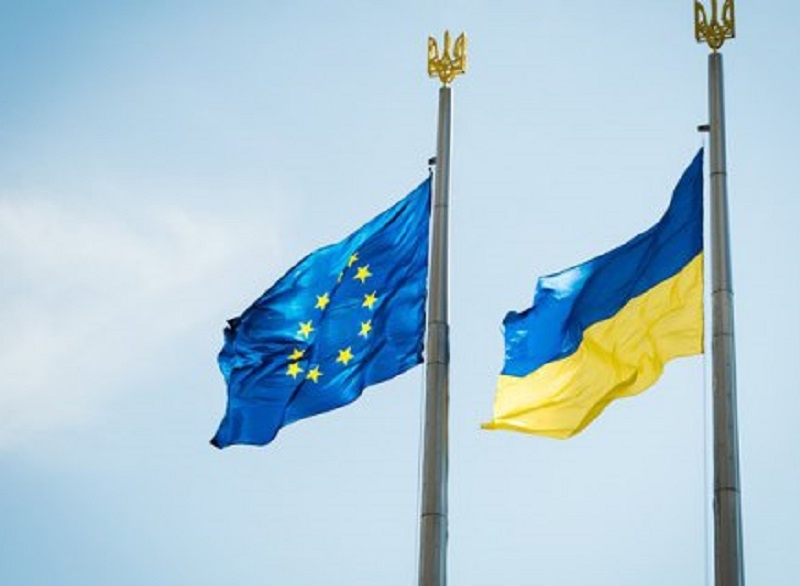 5 країн ЄС заявили, що не евакуюватимуть своїх дипломатів з України