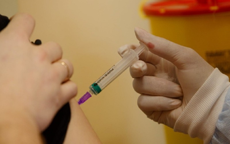 Moderna почала випробовувати вакцину проти ВІЛ-інфекції на людях