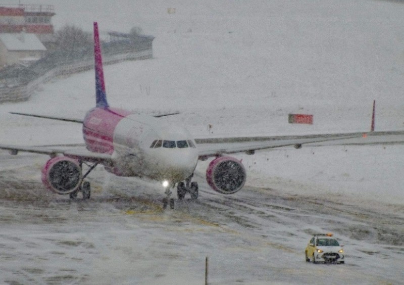 Львівський аеропорт став запасним для аеропорту “Київ”
