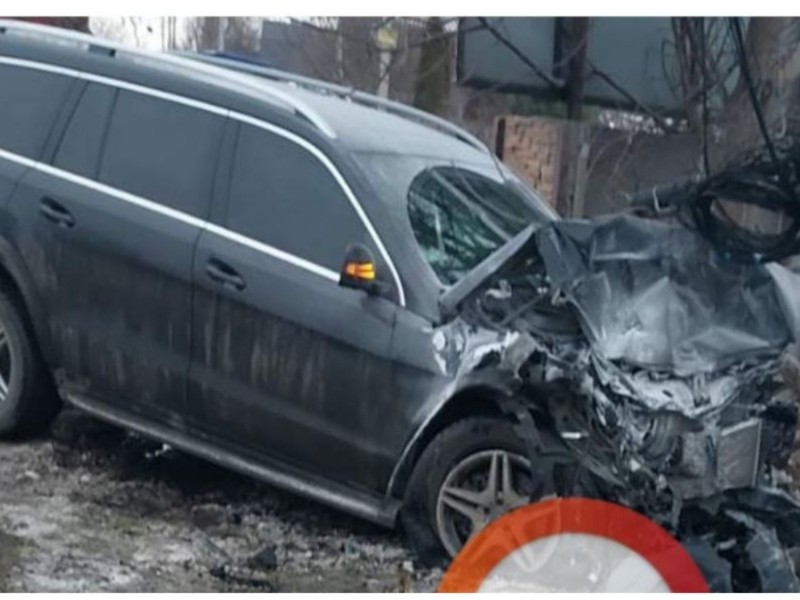 Карколомна автотроща під Києвом: в одній з авто водій втратив свідомість