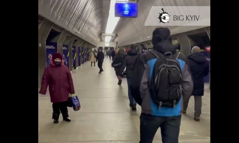 З’явилося відео із зачиненої станції метро “Палац спорту”
