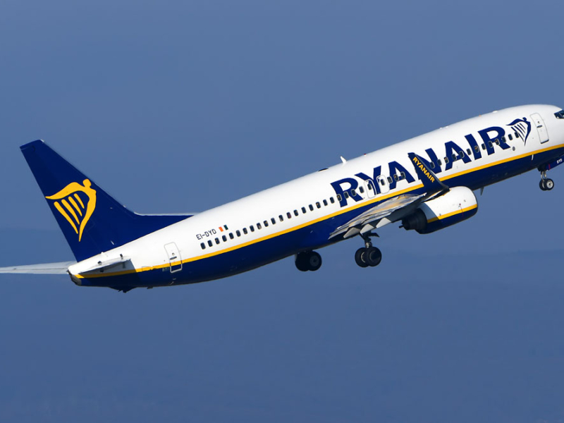 Лоукостер Ryanair пообіцяв літати в Україну, аж поки не “почнуть літати ракети”