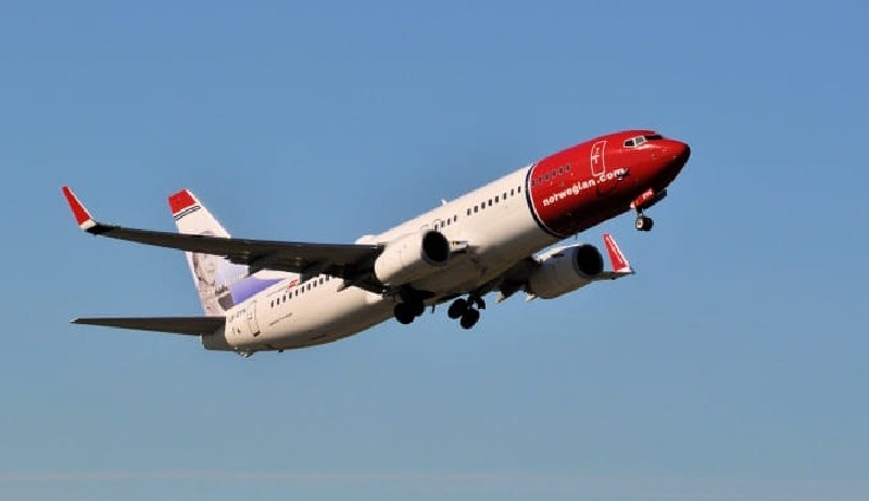 Безпека на першому місці. Норвезька авіакомпанія припиняє польоти над Україною