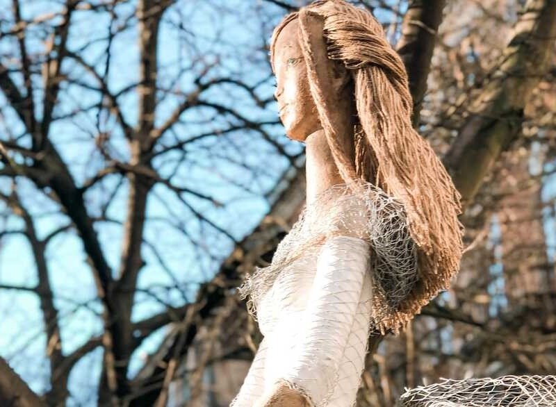 У Києві відновили скульптуру балерини, знищену вандалами (ФОТО)