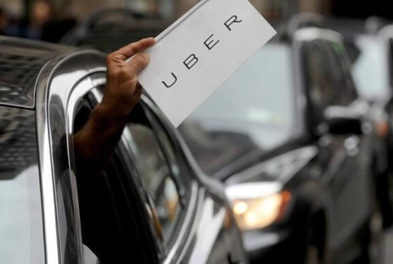 Сервіс таксі Uber припинив роботу в Україні