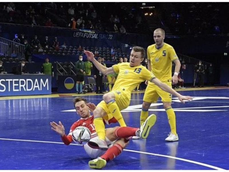 Росіяни написали скаргу до УЄФА, бо українські вболівальники скандували образливі кричалки