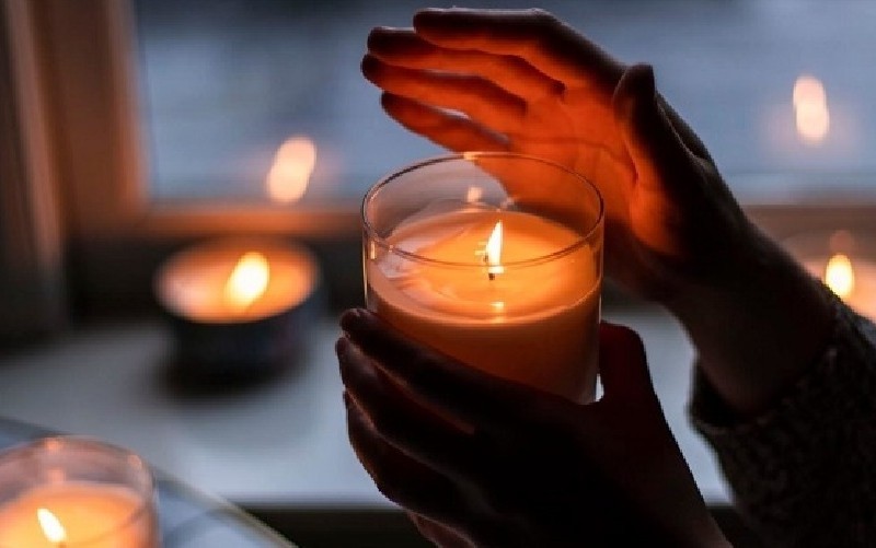 Через ворожі атаки у Києві і області почались екстрені відключення світла