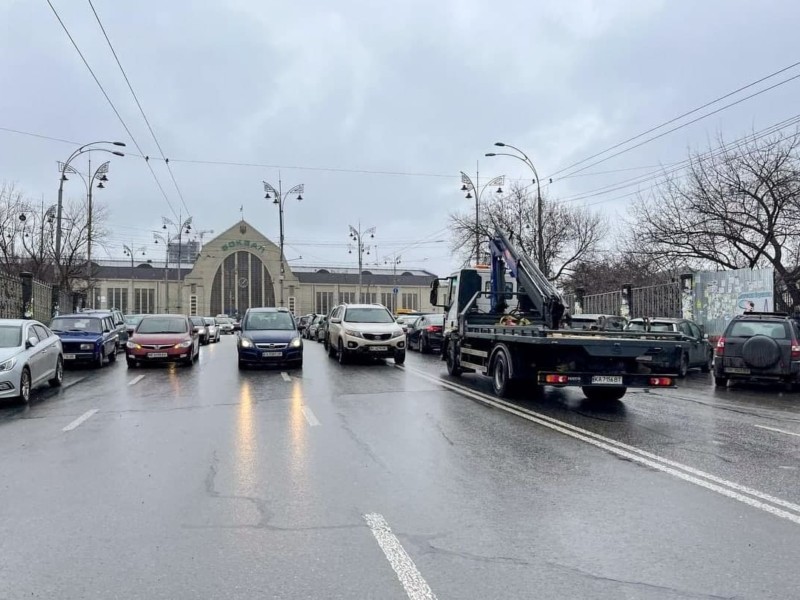 У Києві будуть конфісковувати автівки, які блокують проїзд і швидку евакуацію
