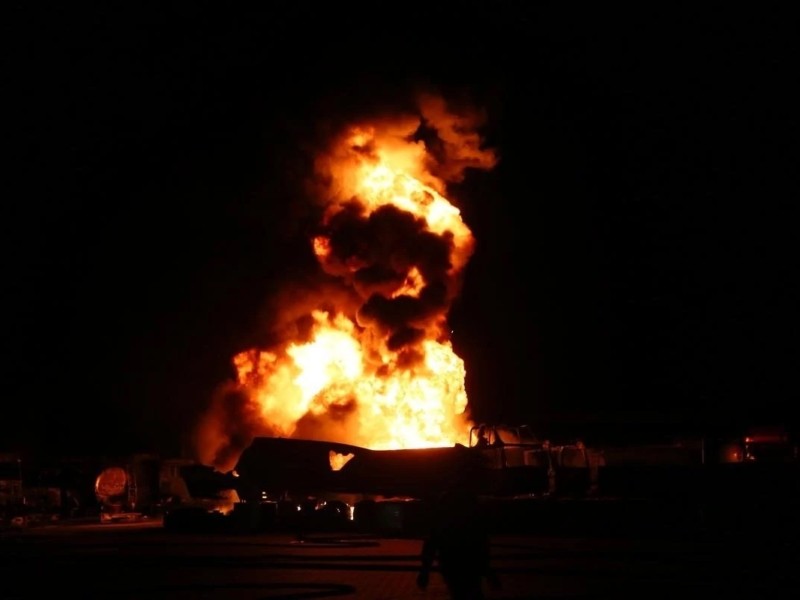 Російські окупанти завдали ракетного удару по Дніпропетровщині: знищено нафтобазу