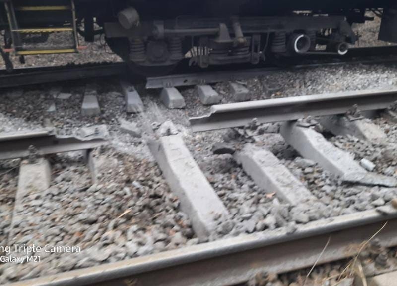 Окупанти підірвали залізничні колії, якими проходила евакуація людей з Ірпеня