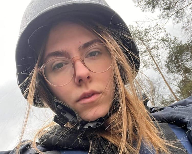 Біля Києва від російського снаряду загинула 24-річна журналістка Саша Кувшинова