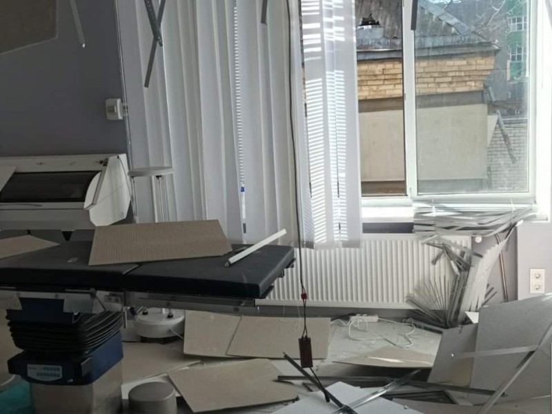 Від обстрілів окупантів в Києві постраждав медцентр з тяжкохворими пацієнтами