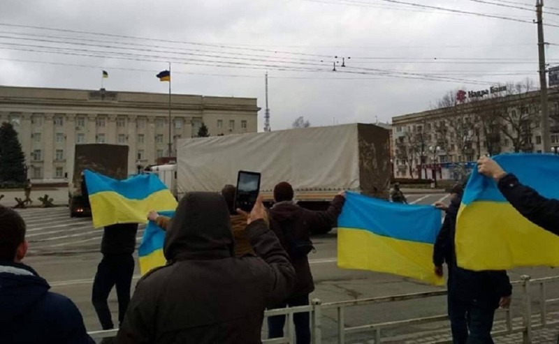 У Херсоні окупанти затримали 400 українців за антиросійські мітинги