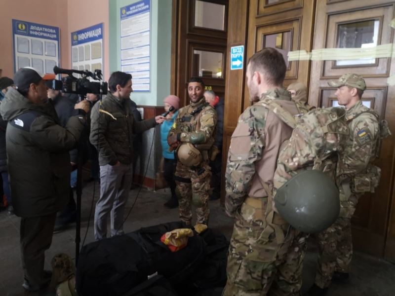 Колишні британські королівські морські піхотинці вже в Києві, битимуть рашистів