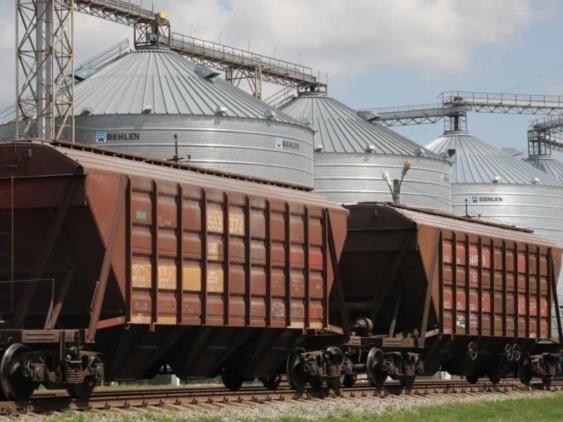 У Київ їдуть 6 вагонів пшениці з Рівненщини